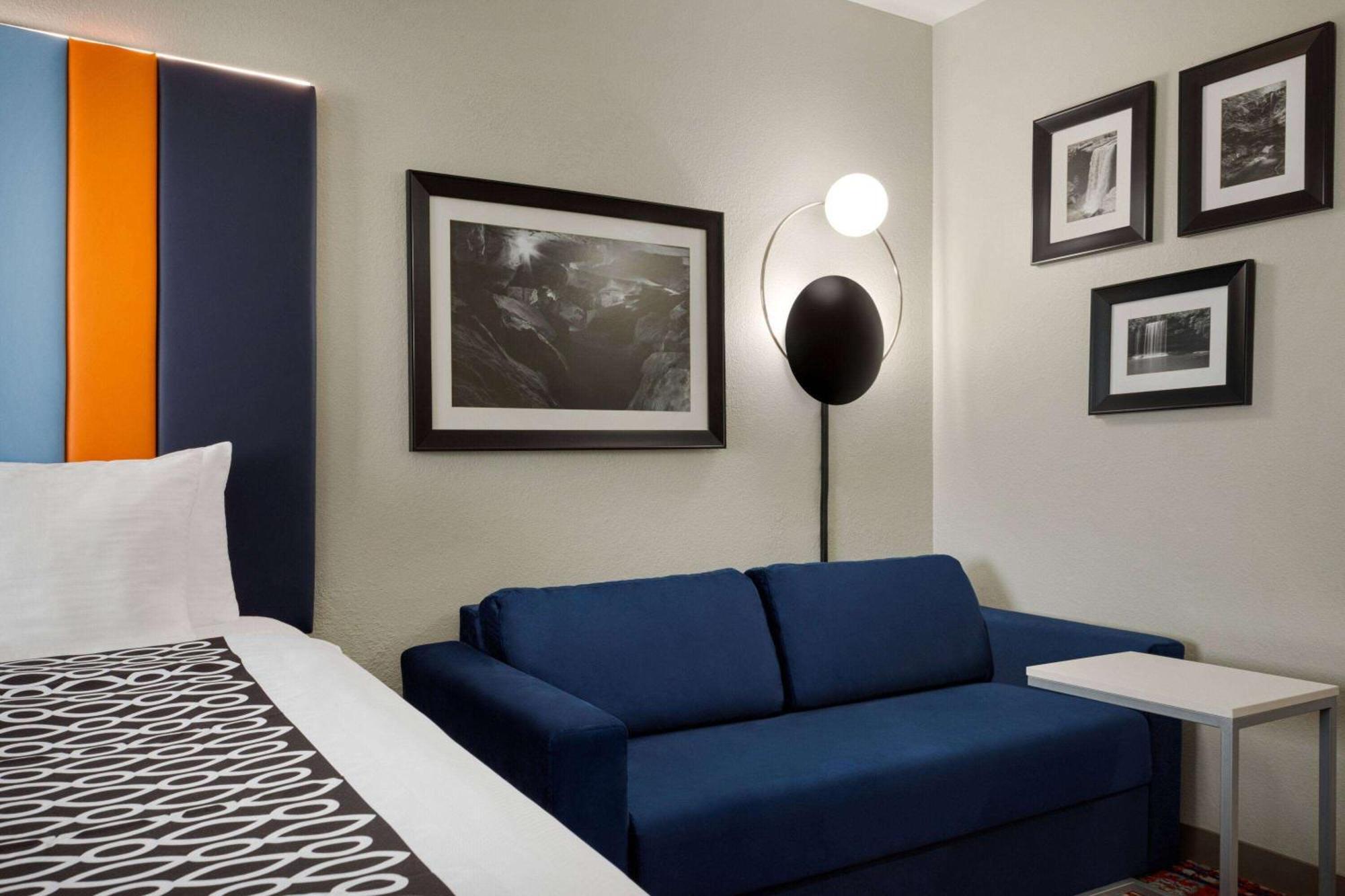 La Quinta By Wyndham Oxford - Anniston Hotel Екстериор снимка