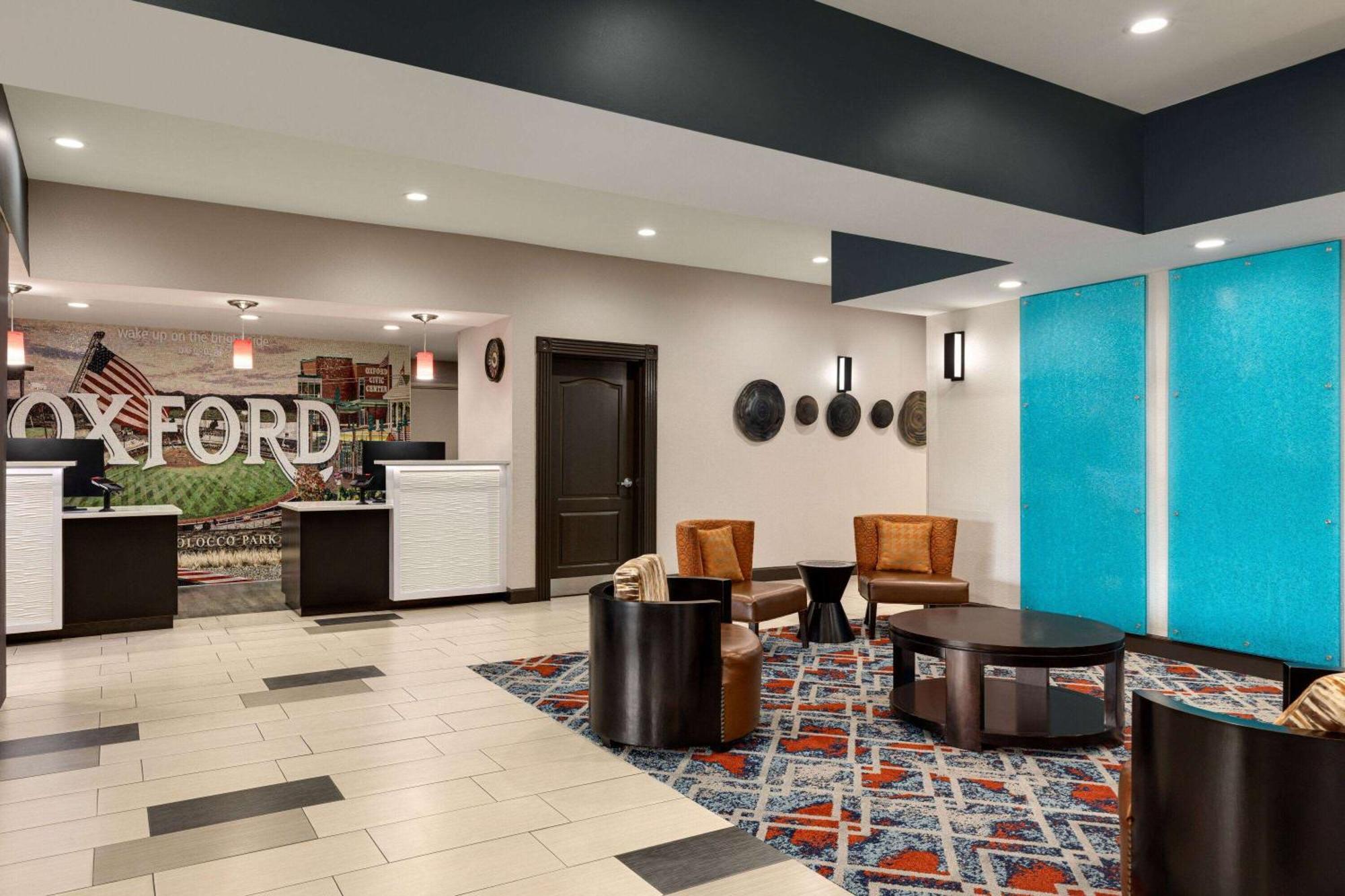 La Quinta By Wyndham Oxford - Anniston Hotel Екстериор снимка